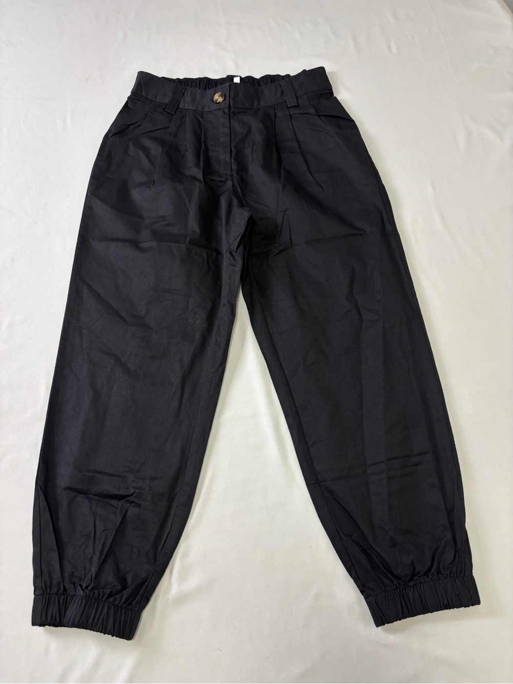 HALARA Black Elastic Cuff Capris